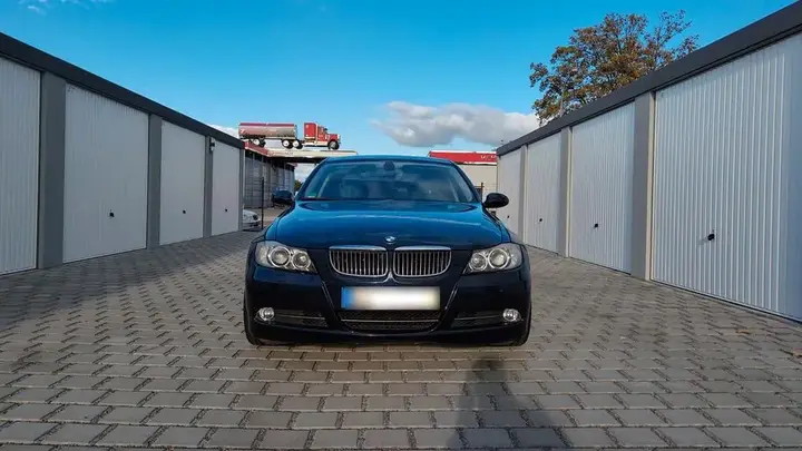 BMW 330I