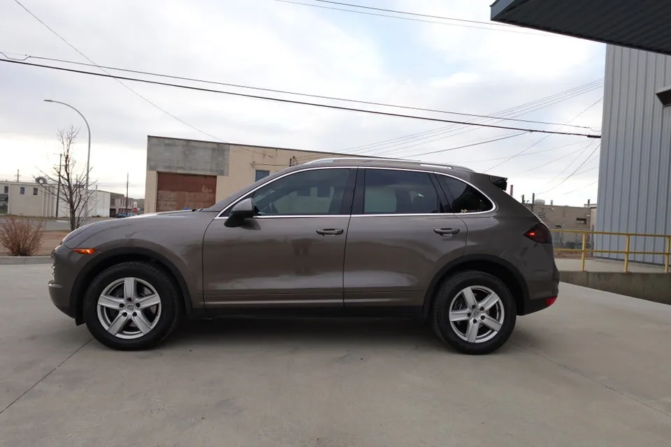 Porsche Cayenne 2011 photo 3