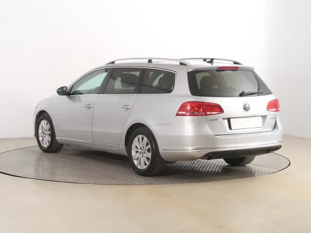 Volkswagen Passat 2013 photo 3