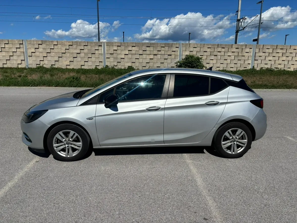 Opel Astra 2021 photo 3