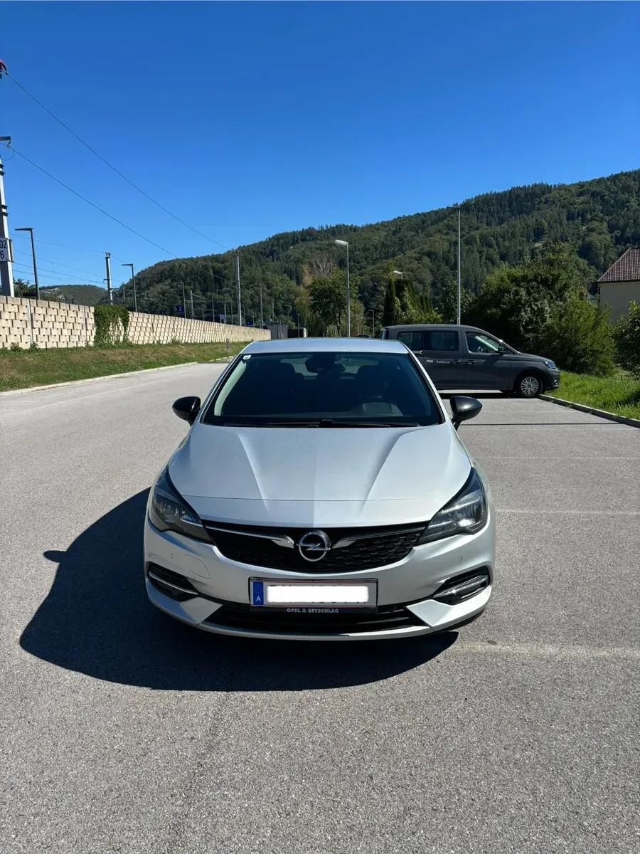 Opel Astra 2021 photo 2