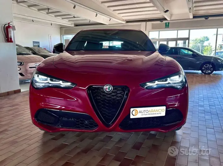 Alfa Romeo Stelvio 2025 photo 2