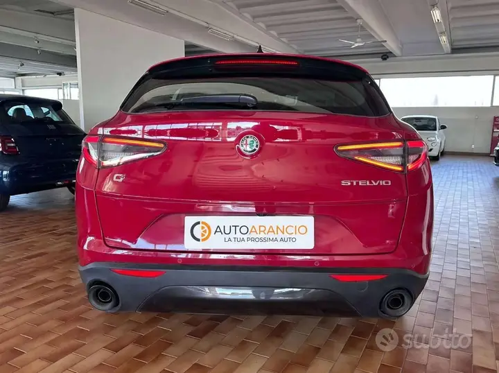 Alfa Romeo Stelvio 2025 photo 5