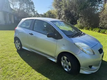 Toyota Yaris 2007 photo 2