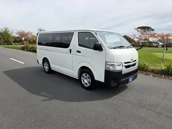 Toyota Hiace 2020 photo 2