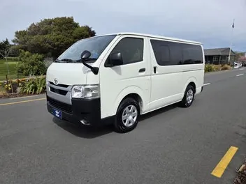 Toyota Hiace 2020 photo 4