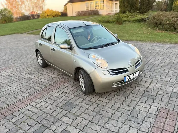 Nissan Micra 2003 photo 2