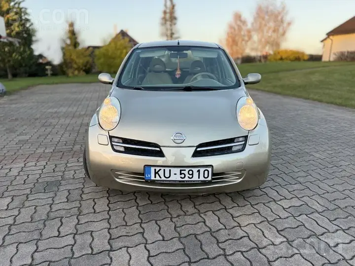 Nissan Micra 2003 photo 3