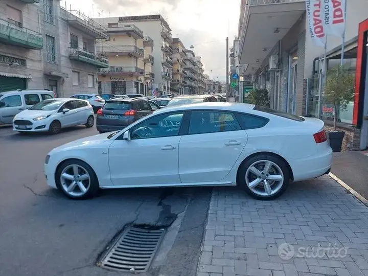 Audi A5 2011 photo 5