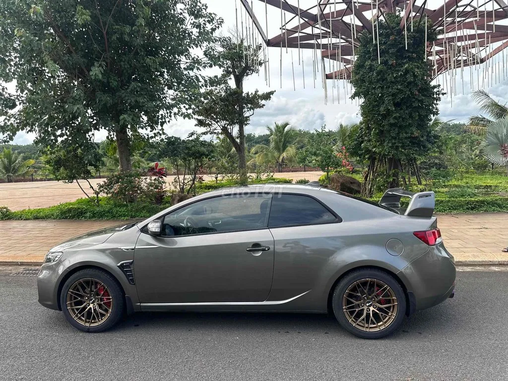 Kia Cerato Koup 2010 photo 4