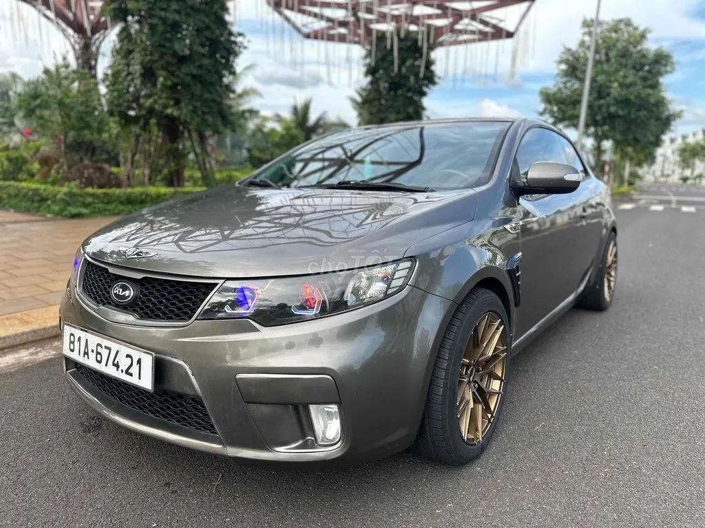 Kia Cerato Koup 2010 photo 2