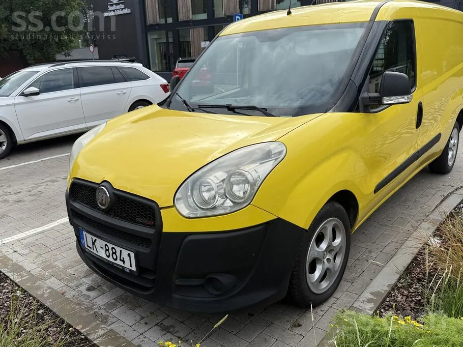 Fiat Doblo 2011 photo 2