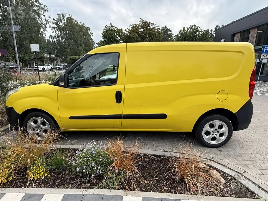 Fiat Doblo 2011 photo 3