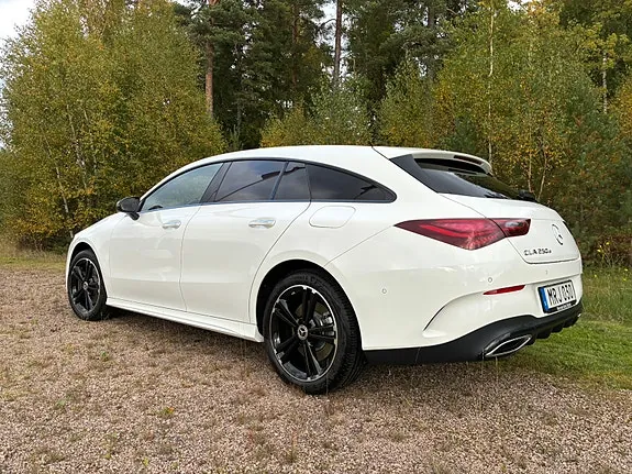 Mercedes-Benz Cla250 E 2024 photo 3