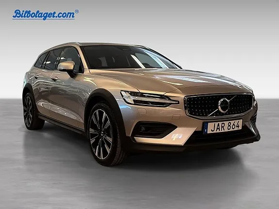 Volvo V60 Cross Country 2024 photo 2