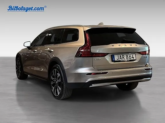 Volvo V60 Cross Country 2024 photo 5