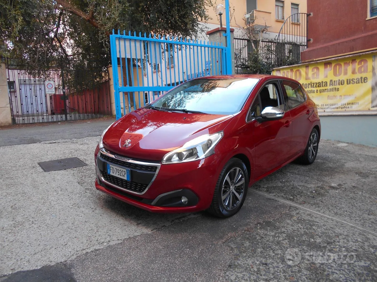 Peugeot 208