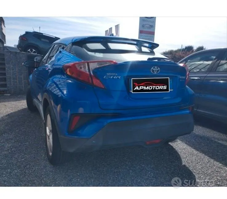 Toyota C-Hr 2019 photo 3