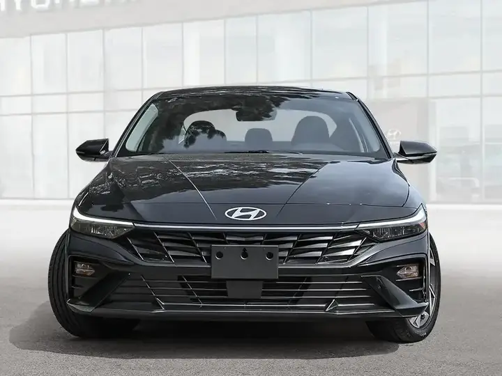 Hyundai Elantra 2026 photo 2