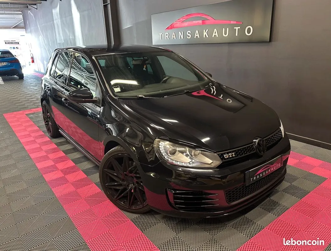 Volkswagen Golf 2011 photo 2