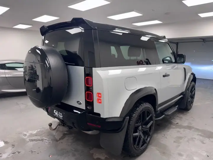 Land Rover Defender 90 2023 photo 5