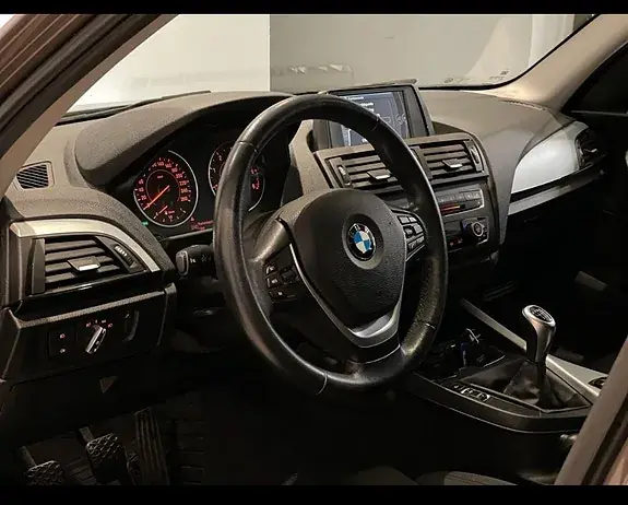 BMW 116D 2014 photo 2