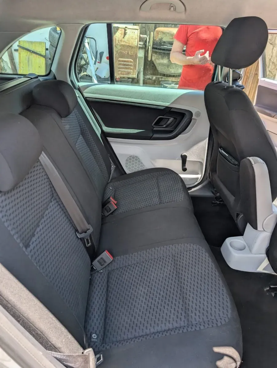 Skoda Fabia 2013 photo 2