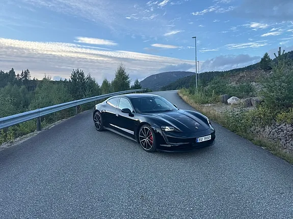 Porsche Taycan 4S