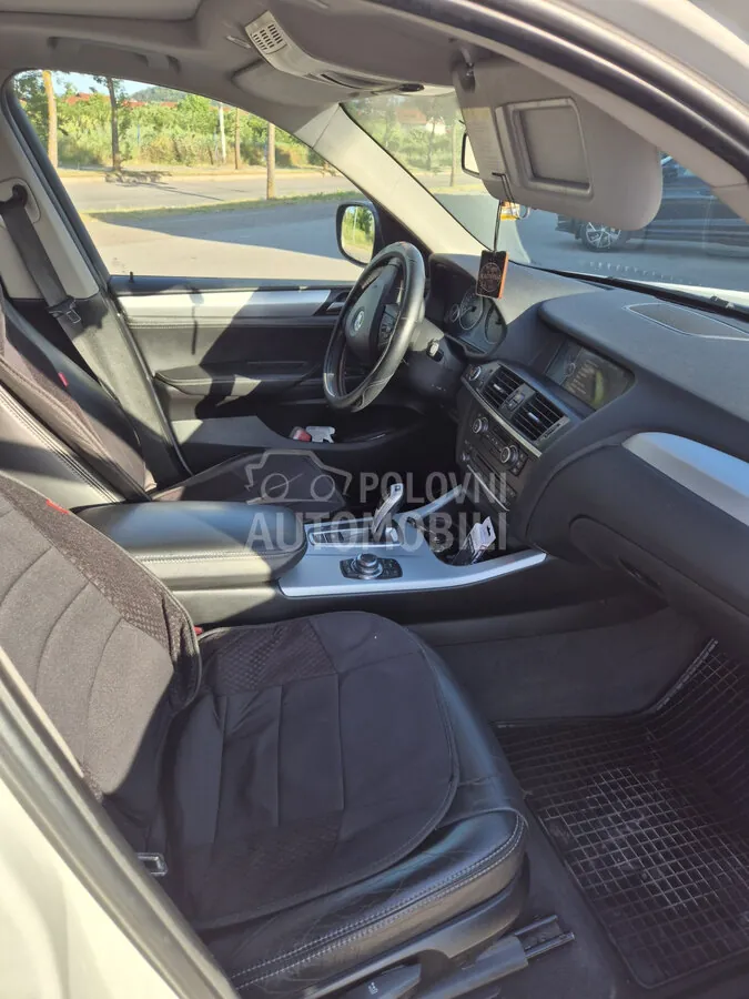 BMW X3 2012 photo 4