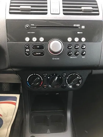 Suzuki Swift 2008 photo 5