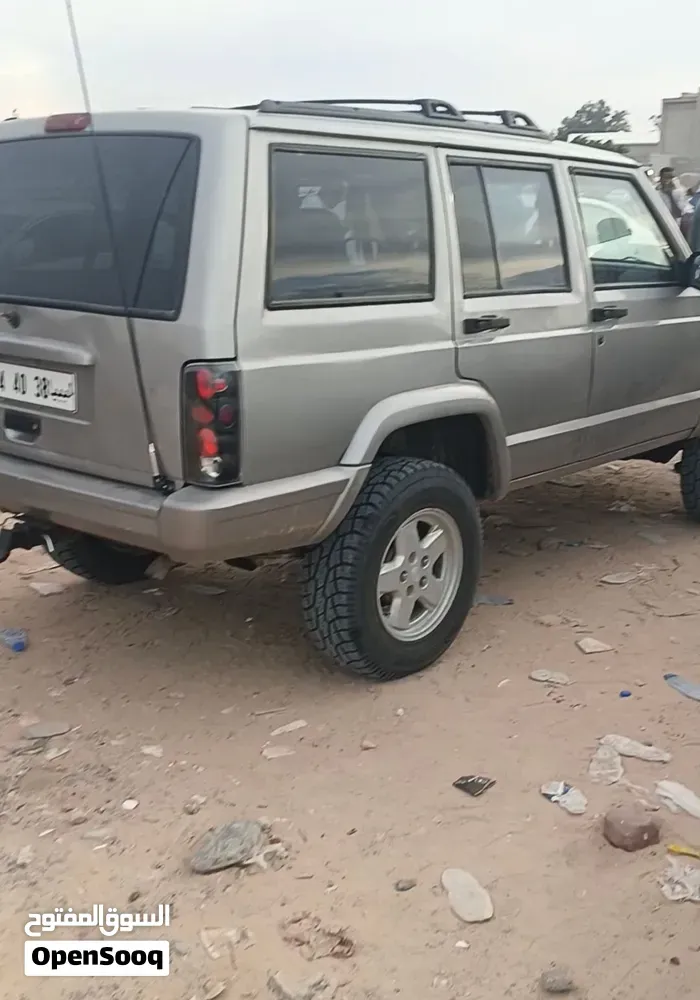 Jeep Grand Cherokee L 2012 photo 2