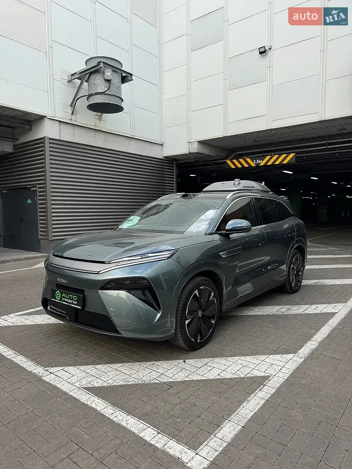 BYD Tang L