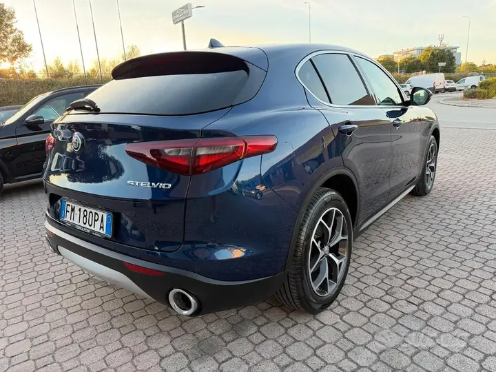 Alfa Romeo Stelvio 2018 photo 4