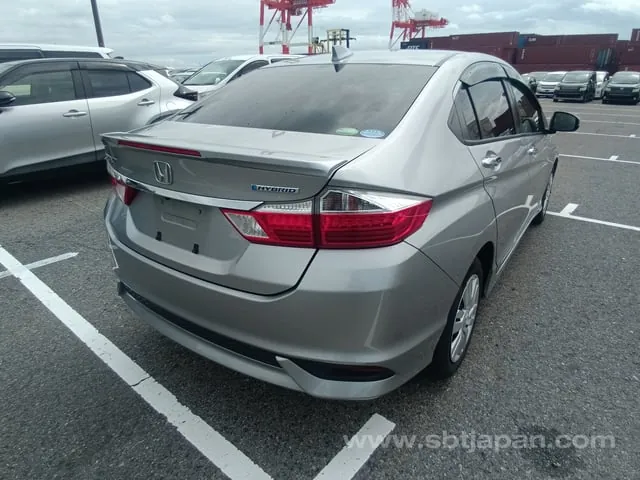 Honda Grace Hybrid Lx 2018 photo 4