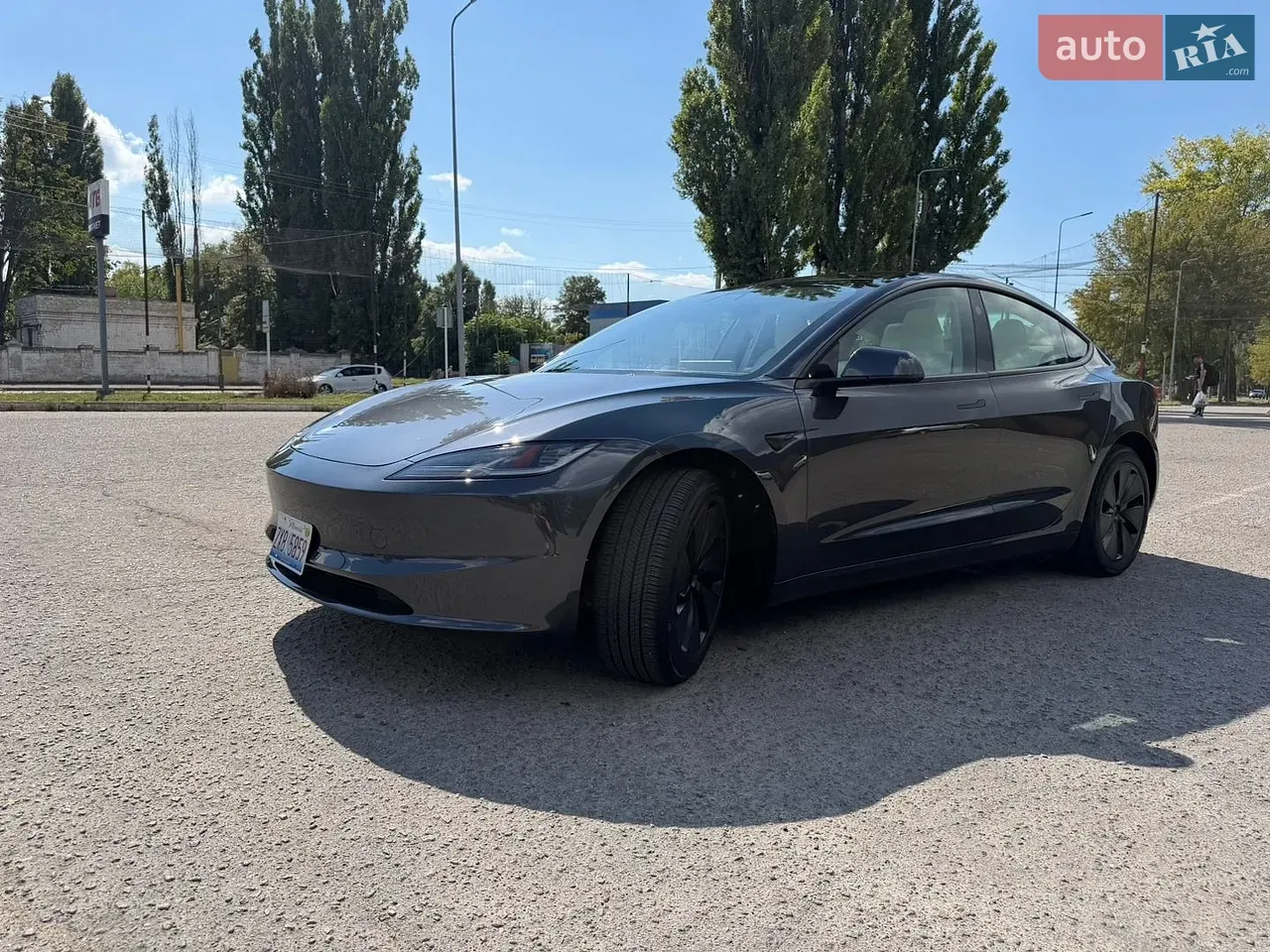 Tesla Model 3 2025 photo 4