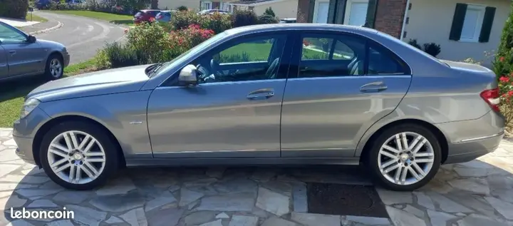Mercedes-Benz C-Class 2007 photo 2
