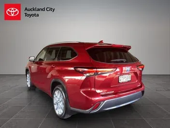 Toyota Highlander 2024 photo 3