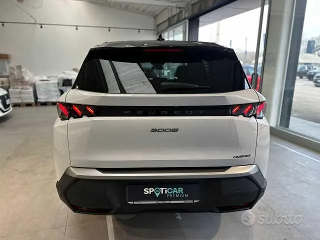 Peugeot 5008 2024 photo 3