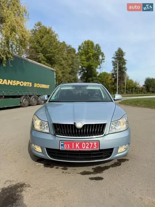 Skoda Octavia 2010 photo 3