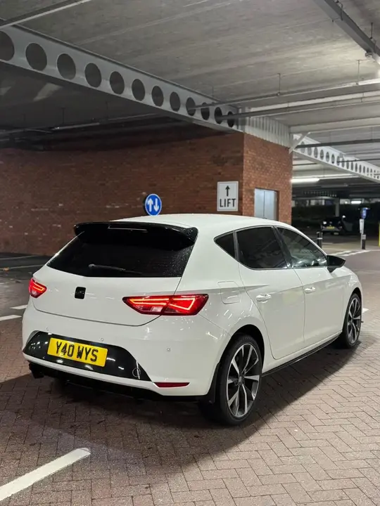 Seat Leon 2014 photo 4