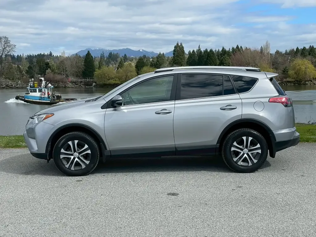 Toyota Rav4 2016 photo 4
