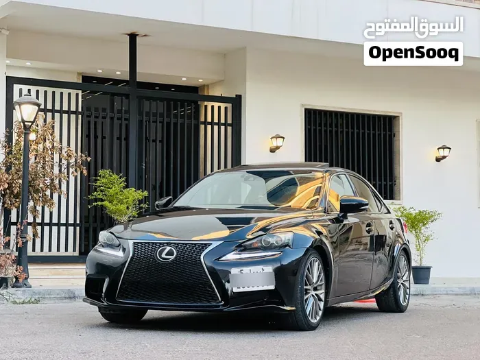 Lexus Is 2015 photo 3