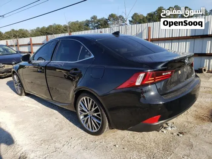 Lexus Is 2015 photo 4