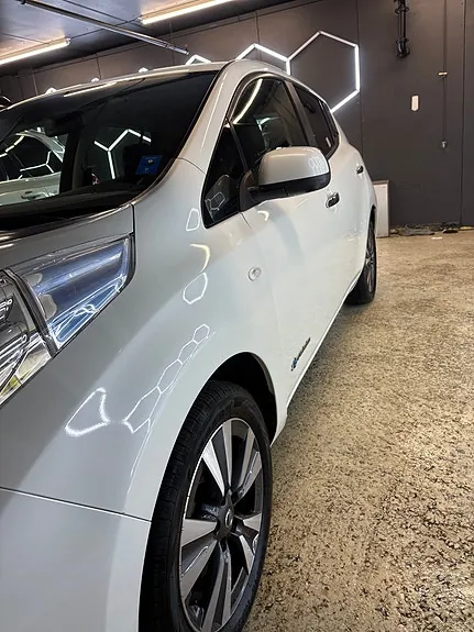 Nissan Leaf 2016 photo 2