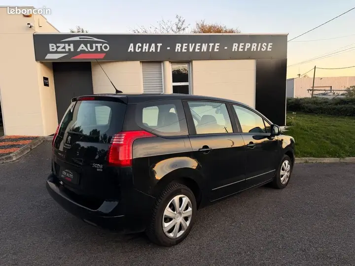 Peugeot 5008 2015 photo 4