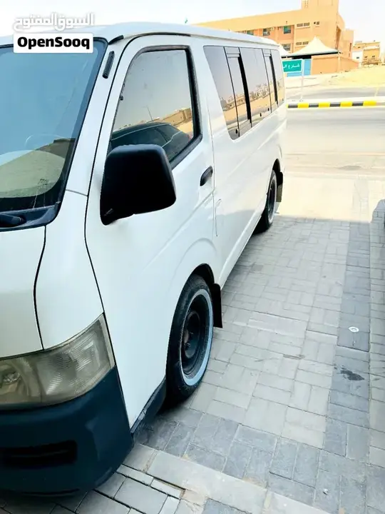 Toyota Hiace 2008 photo 2