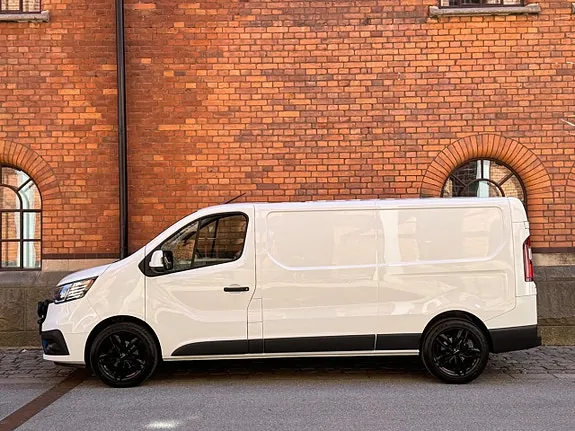 Renault Trafic 2023 photo 3