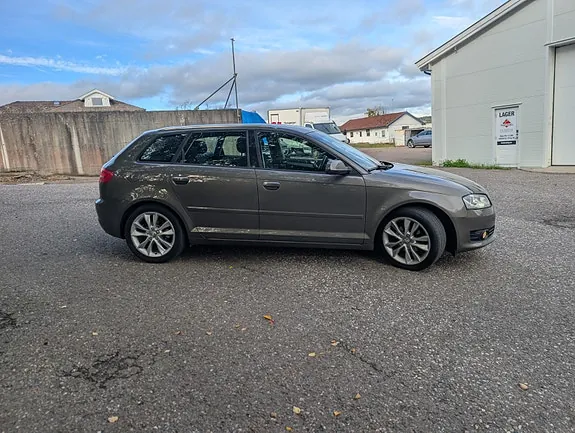 Audi A3 2012 photo 4