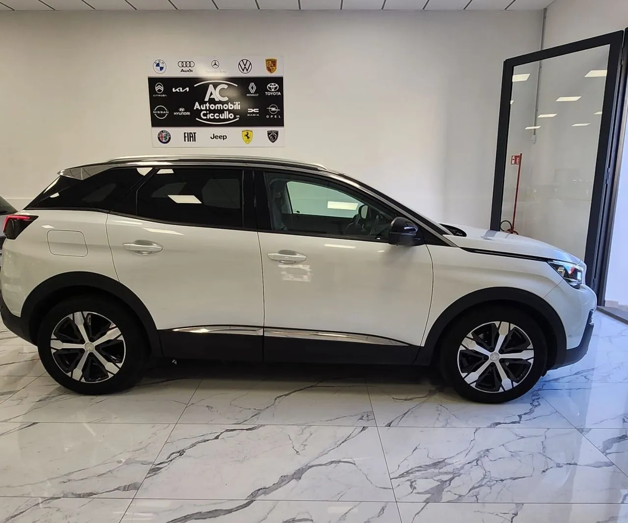Peugeot 3008 2017 photo 2