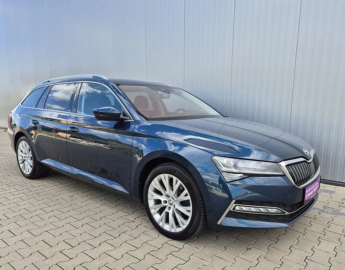 Skoda Superb 2021 photo 2